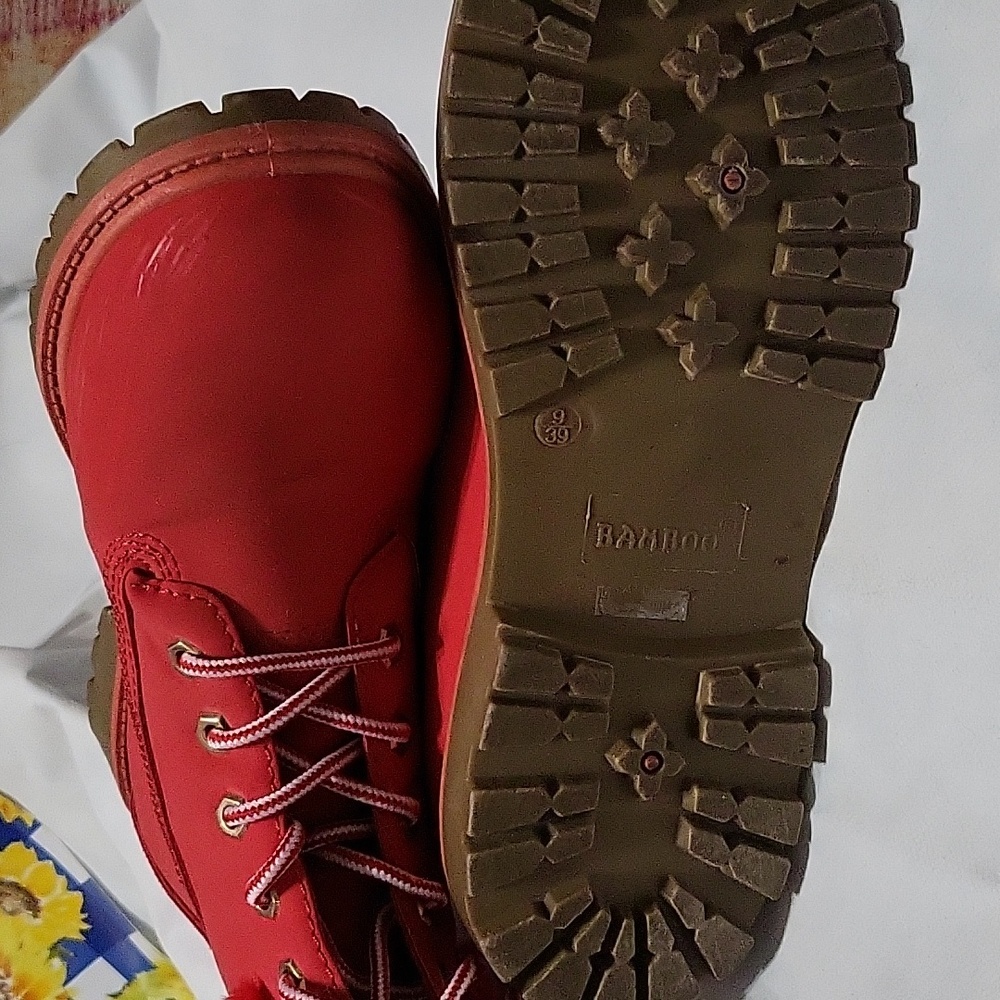 Boots size 9 red